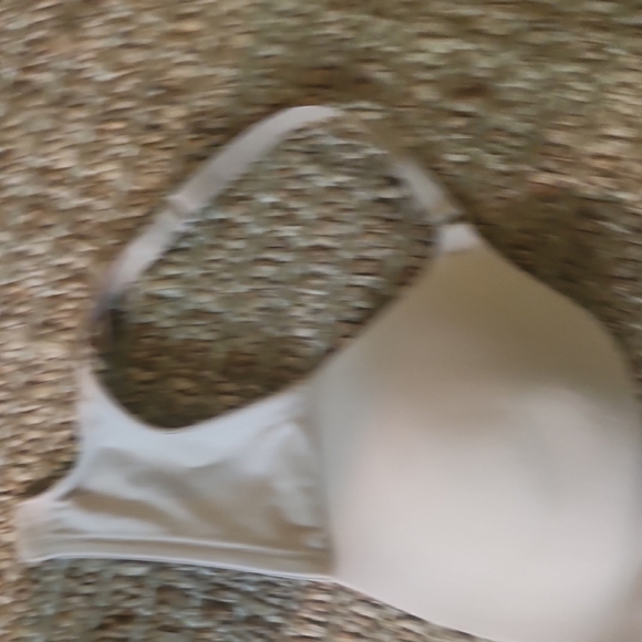 Cream T-Shirt Bra with Invisible Padded Underwire and Adjustable Straps - Picture 4 of 8